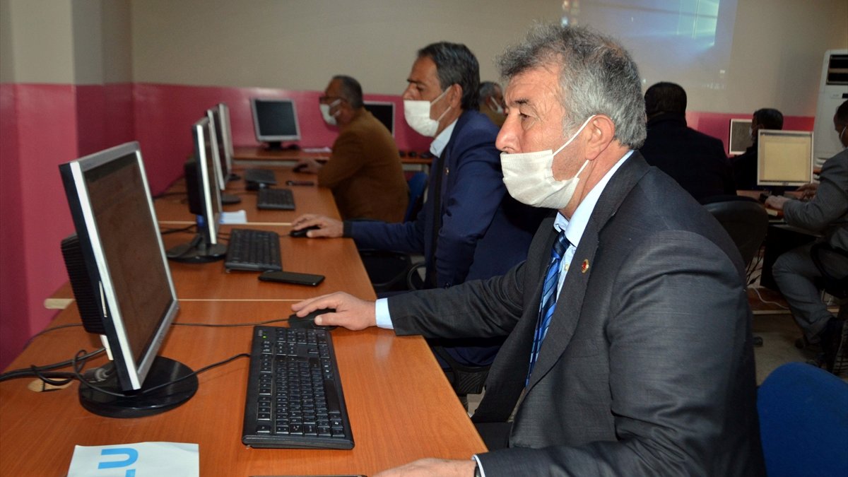 Muş'ta muhtarlara yönelik bilgisayar kursu başlatıldı