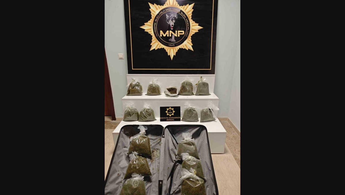 Muş'ta otobüs bagajında 16 kilo 400 gram sentetik kannabinoid ele geçirildi