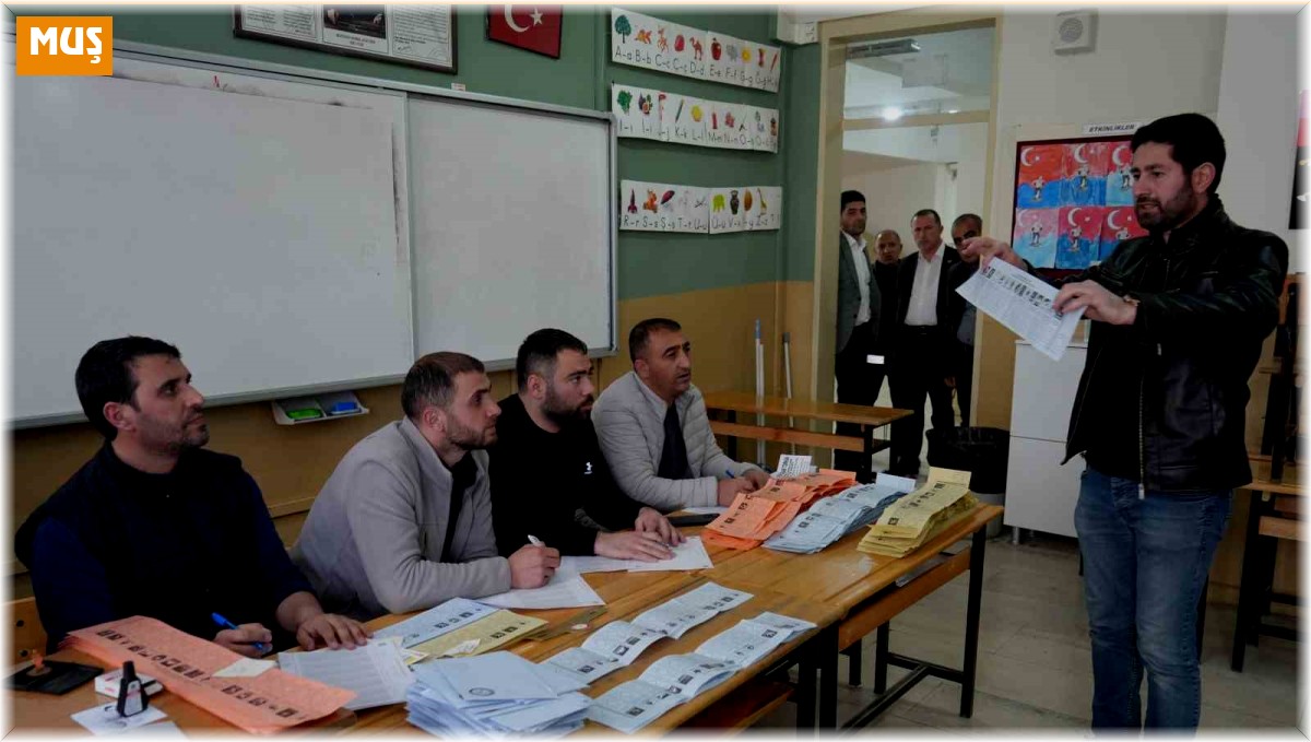 Muş'ta oy verme işlemi sona erdi