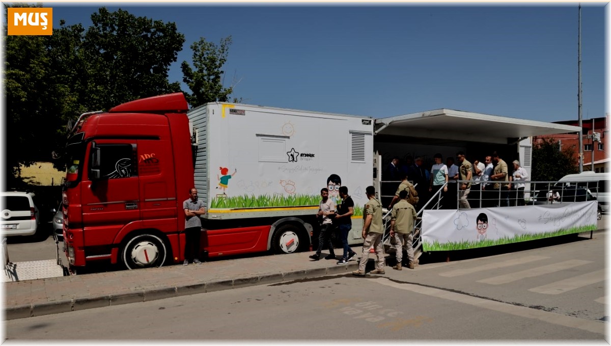 Muş'ta 'Sağlık ve Sevgi Tırı'nın tanıtımı yapıldı