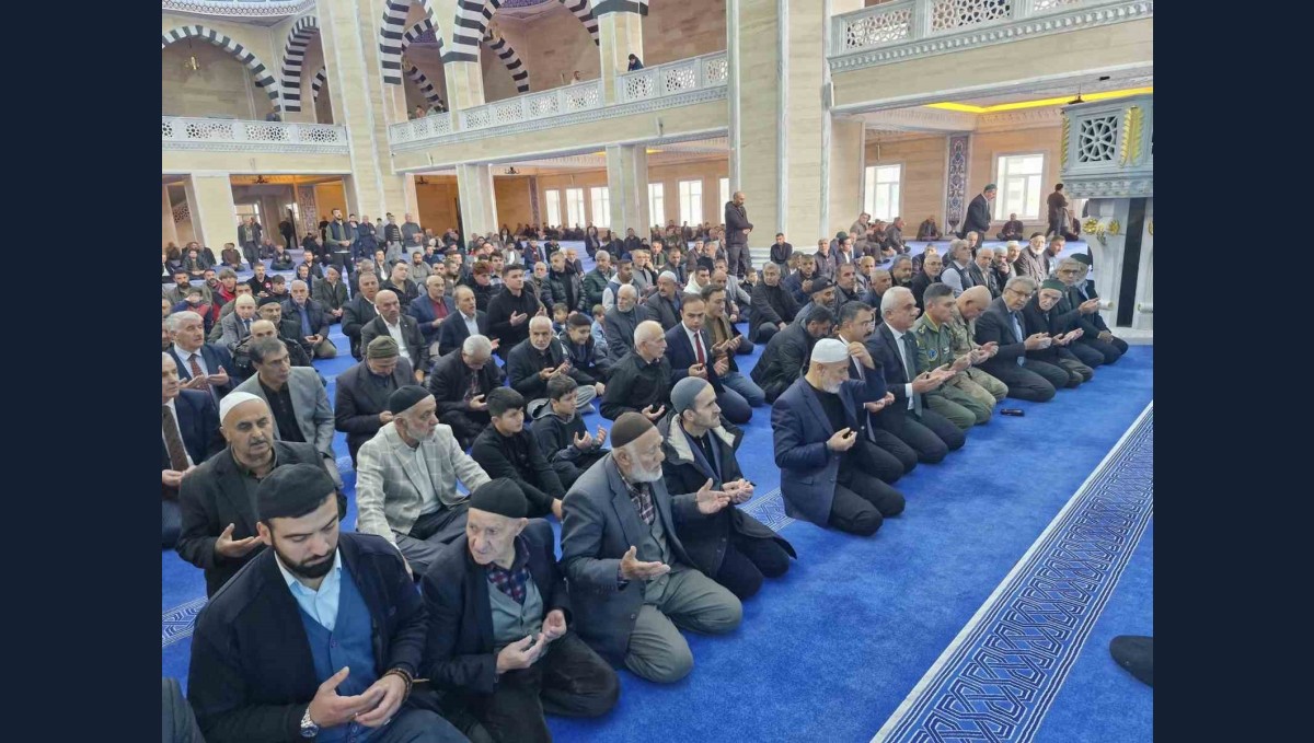 Muş'ta şehitler için mevlit programı düzenlendi