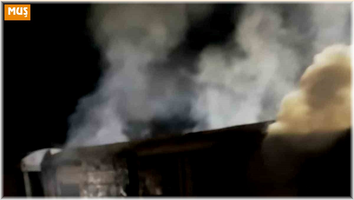 Muş'ta seyir halindeki trende yangın çıktı