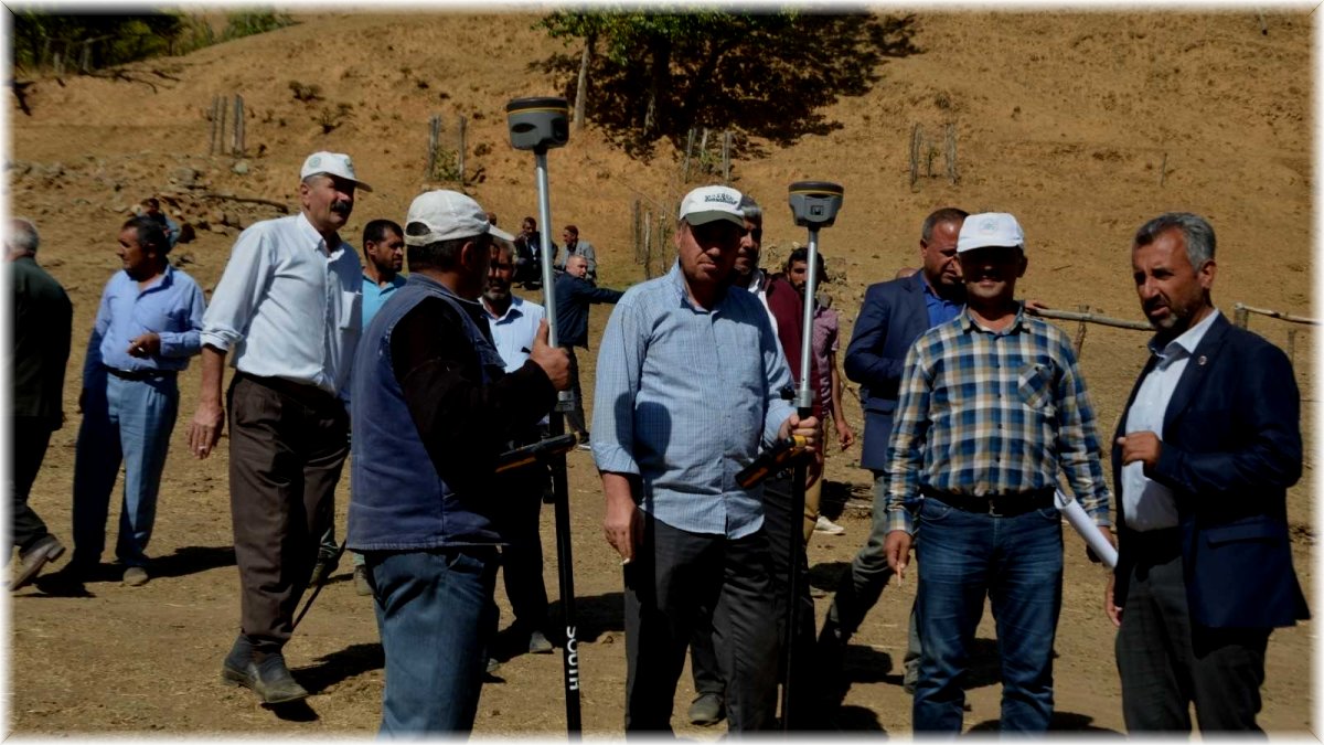 Muş'ta terörden temizlenen köye ilk kez kadastro girdi