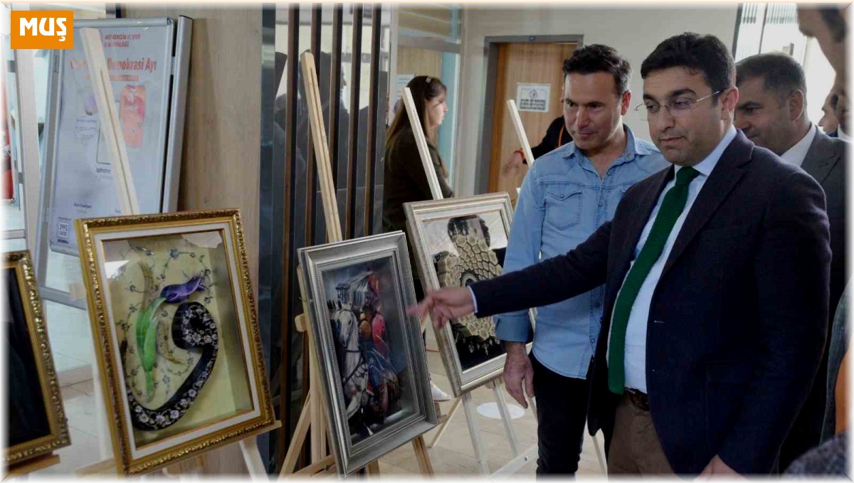 Muş'ta yılsonu sergisi