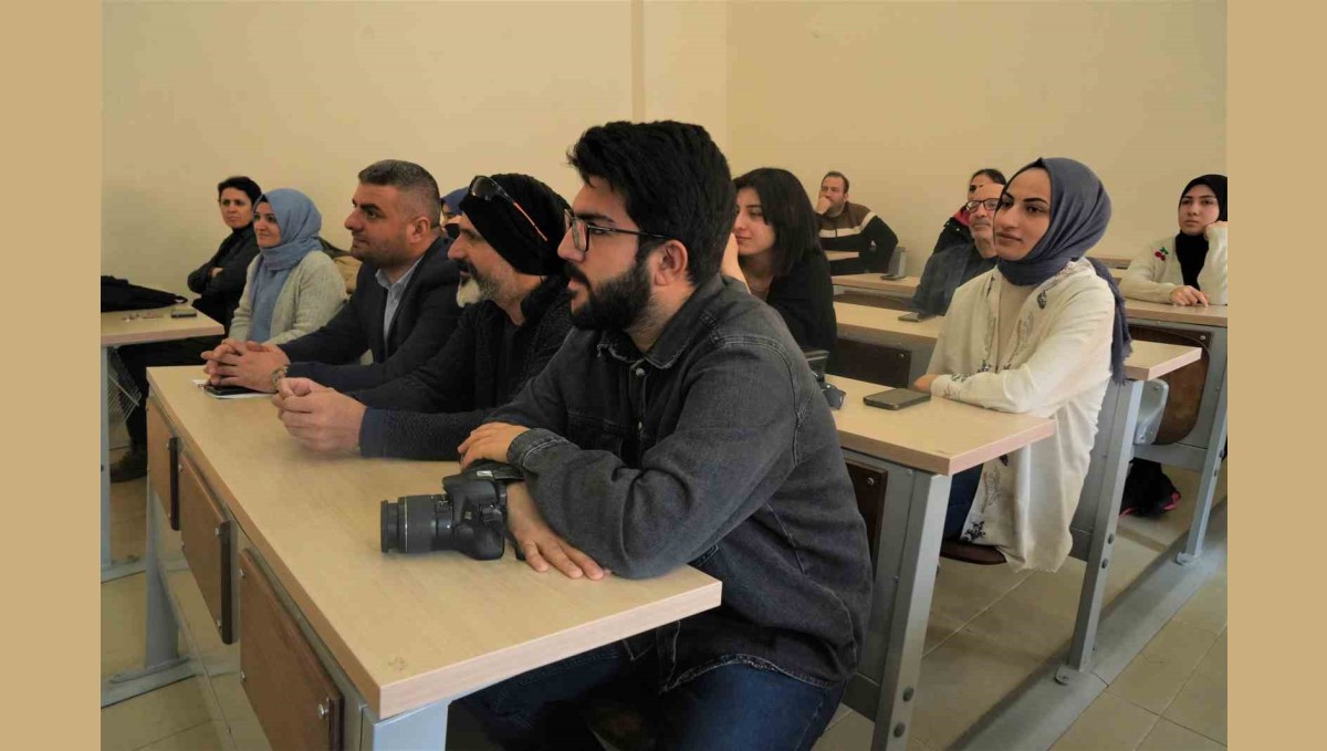 Muş'un usta fotoğrafçısı öğrencilere fotoğrafçılığı anlattı