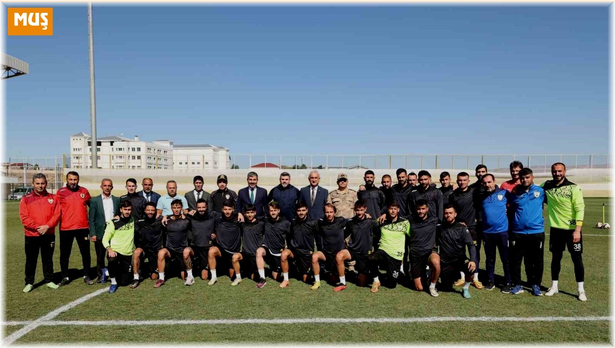 Muş Valisi Çakır, "Muşspor'un tüm maçlarını tribünden takip ediyorum"