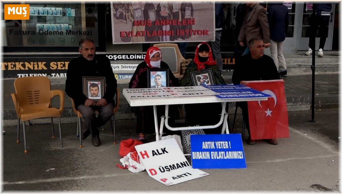 Muşlu aileler evlat nöbetine devam etti