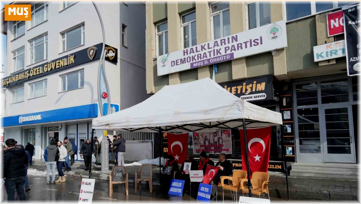 Muşlu ailelerin evlat nöbeti devam ediyor