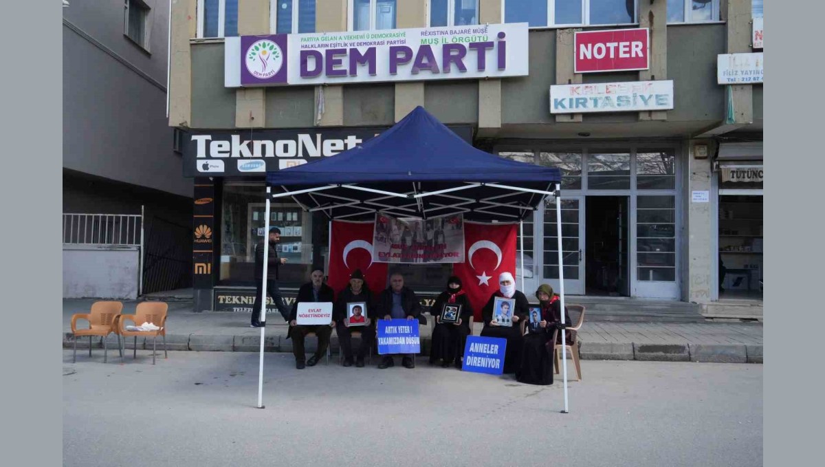 Muşlu anneler evlat nöbetine devam ediyor