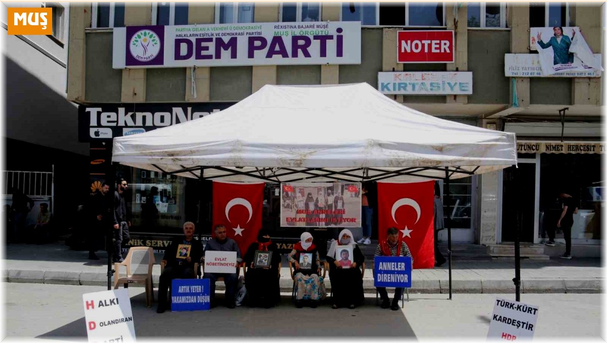 Muşlu annelerin evlat nöbeti devam ediyor