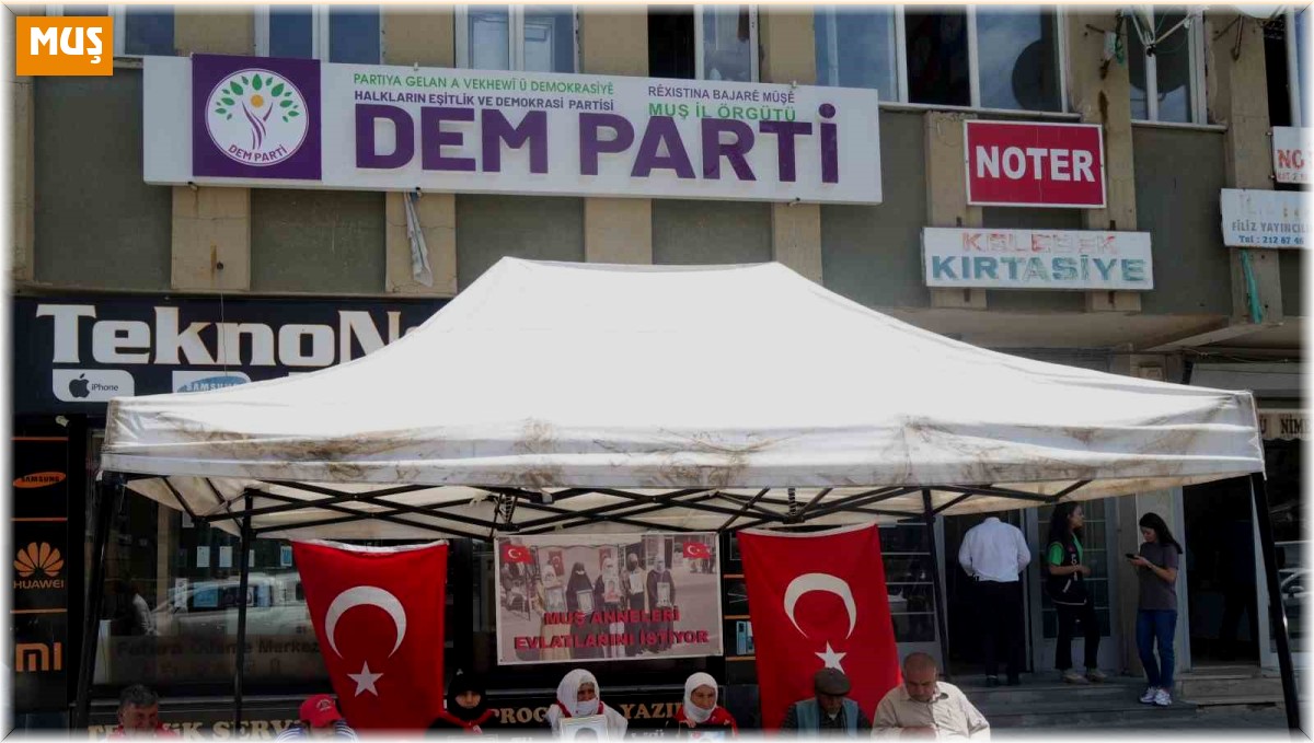 Muşlu annelerin evlat nöbeti devam ediyor