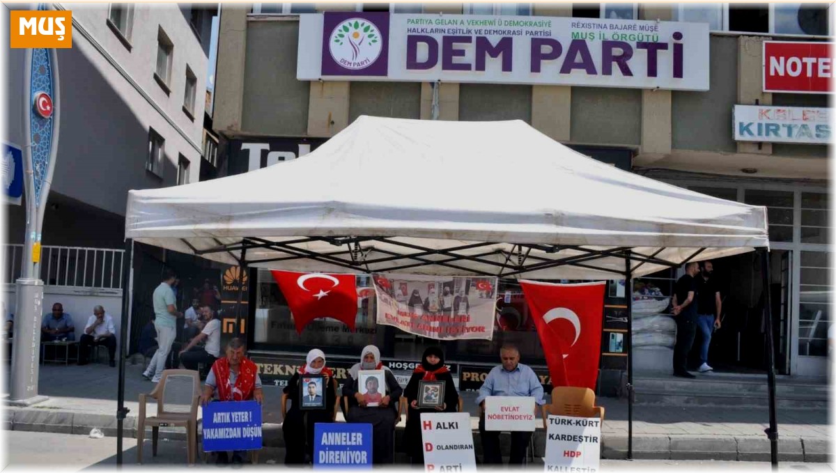 Muşlu annelerin evlat nöbeti kararlılıkla sürüyor