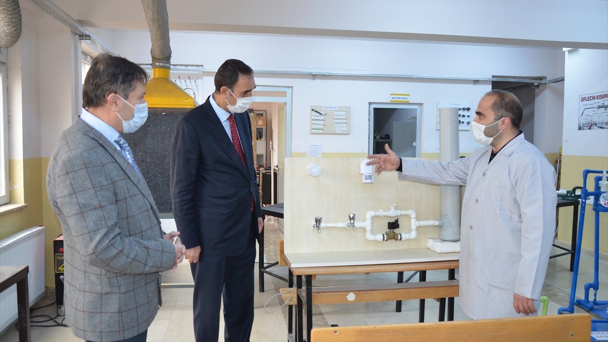 Muşlu öğrenciler geliştirdikleri sistemle su tüketiminde yüzde 30 tasarruf sağlıyor