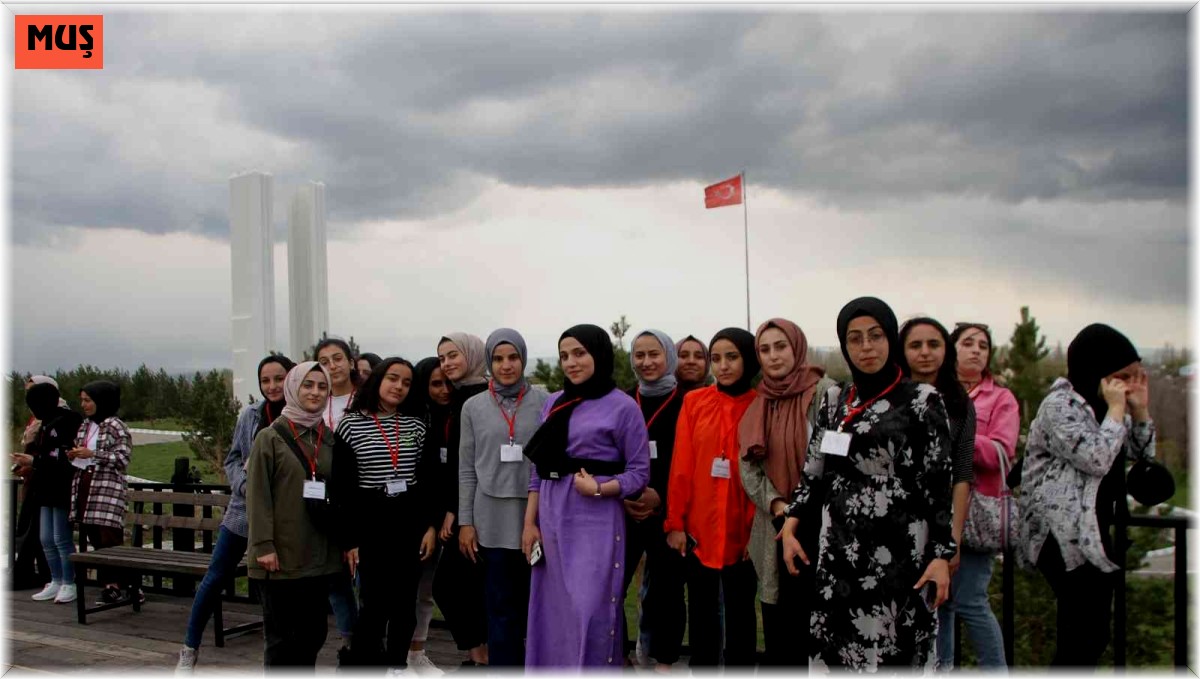 Muşlu öğrenciler Malazgirt ilçesini gezdi