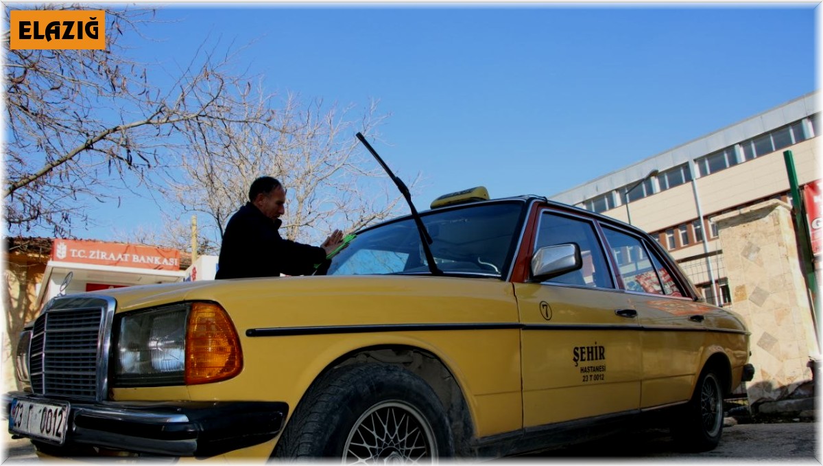Müslüm Gürses binmişti, kentin en eski ve lüks taksisi halen yollarda