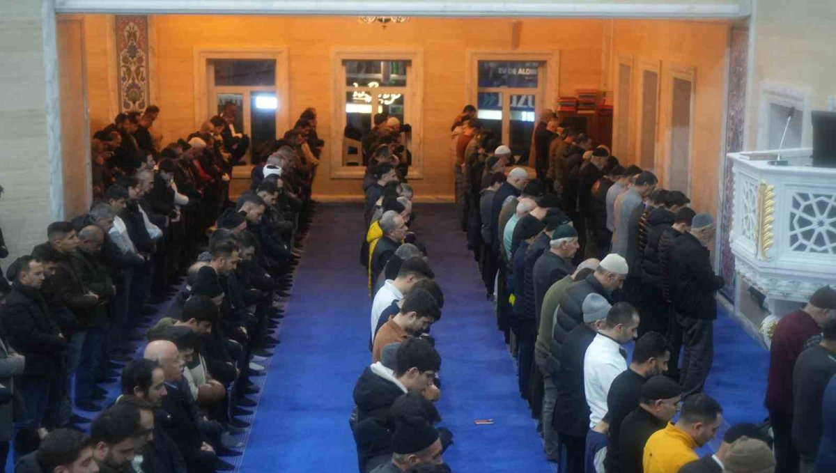 Muş’ta Miraç Kandili camilerde düzenlenen programlarla idrak edildi