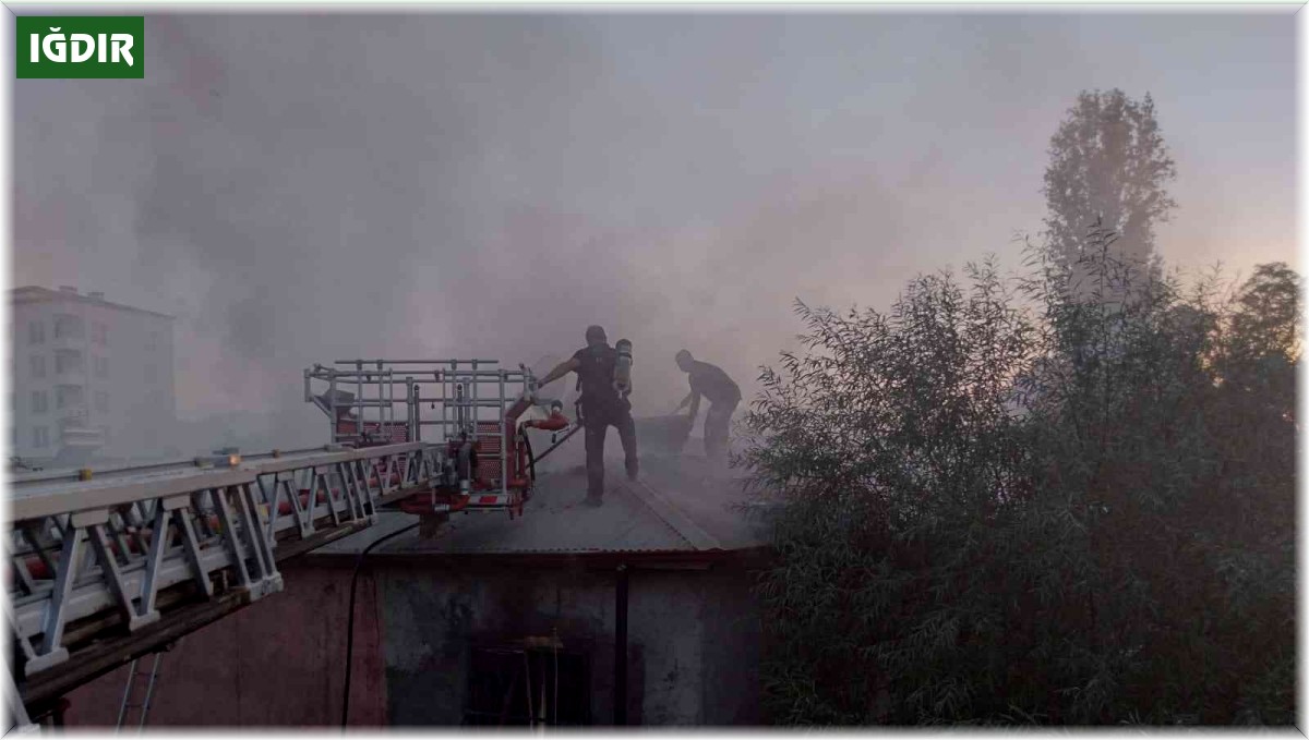 Müstakil evde yangın çıktı, evi eşinin yaktığını iddia etti