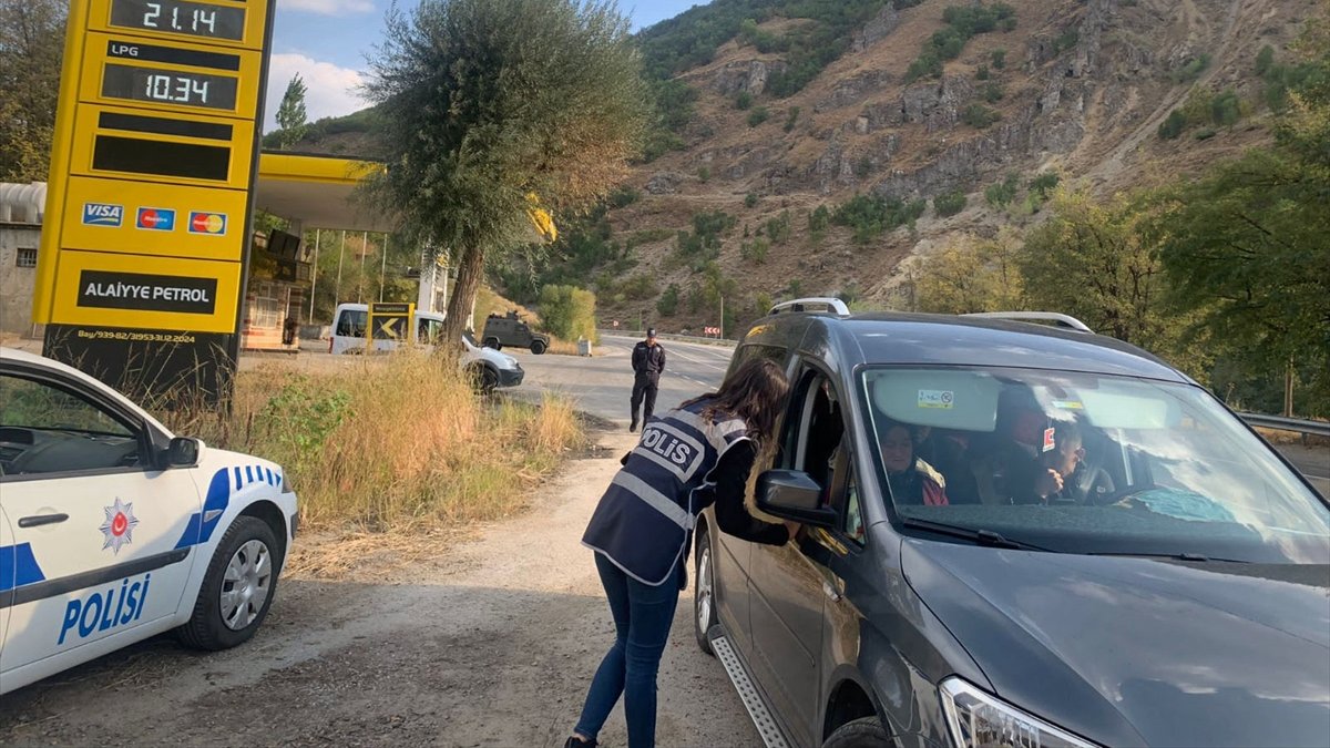 Mutki'de kadınlara KADES uygulaması tanıtıldı