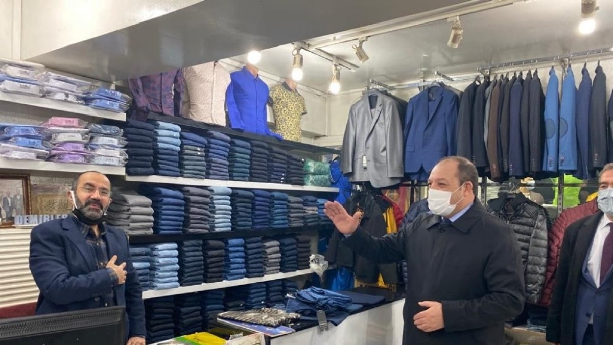 Naim Karataş esnafı yalnız bırakmıyor