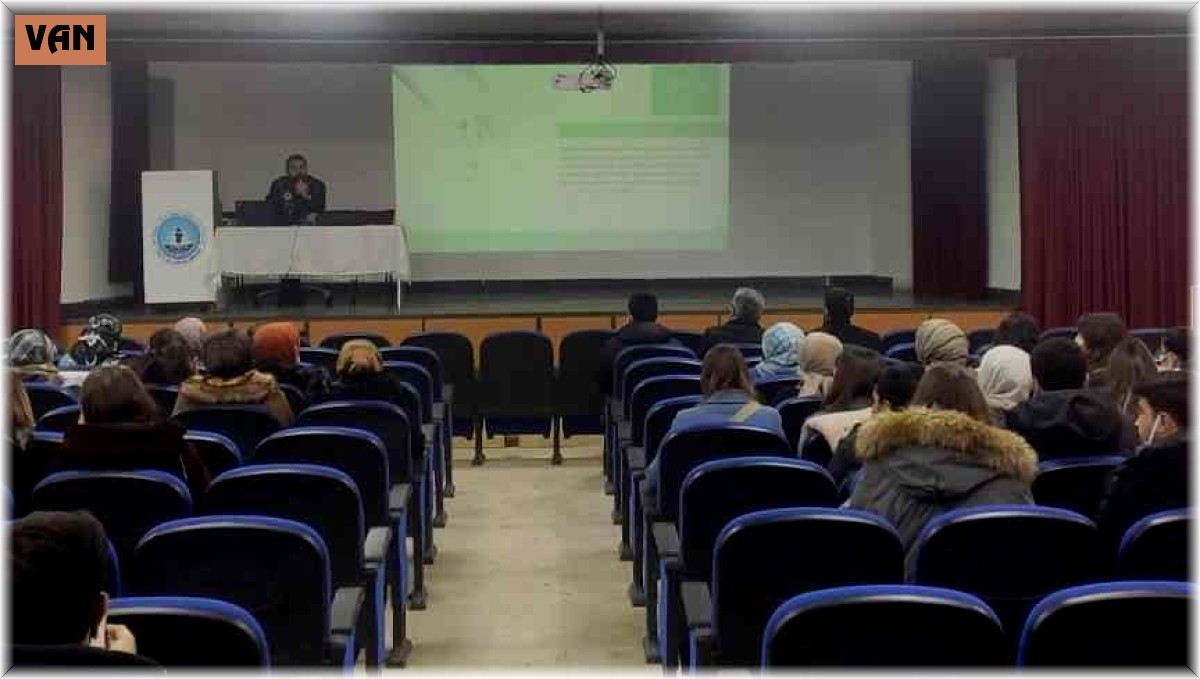 Narkotik polisi Özalp'ta kamu kuruluşları çalışanlarına yönelik 'Narkorehber' faaliyetleri hakkında bilgilendirme yaptı