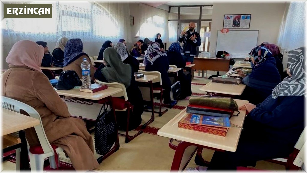 Narkotik polisleri annelere madde bağımlılığını anlattı