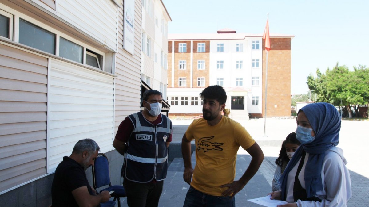 Navigasyonun azizliğine uğradı sınava geç kaldı