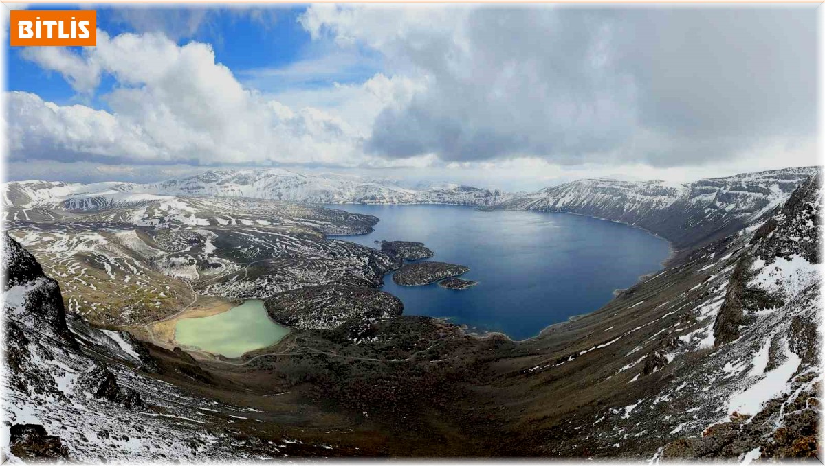 Nemrut Dağı ve krater göllerinin muhteşem kar manzarası hayran bırakıyor