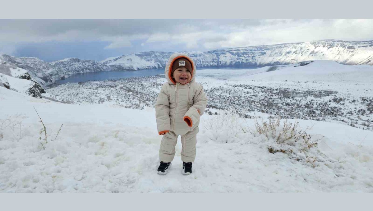 Nemrut Kalderası beyaz gelinliğini giydi
