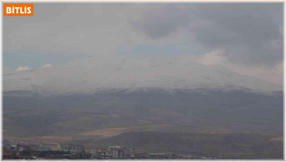 Nemrut Kalderası beyaza büründü