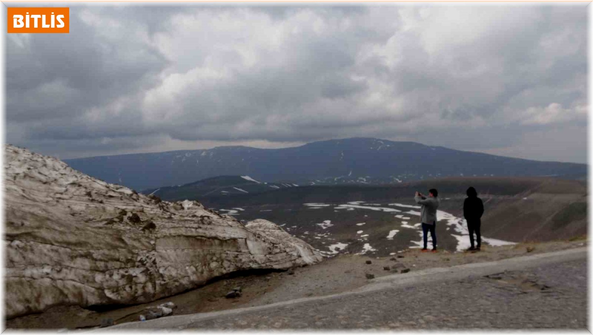 Nemrut Krater Gölü'nde kartpostallık görüntüler