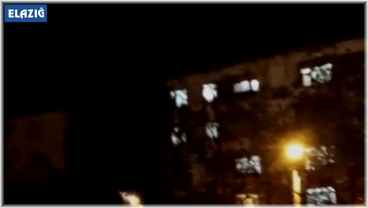 ''Nerde bu benim diyen abiler'' diyerek havaya ateş açtı