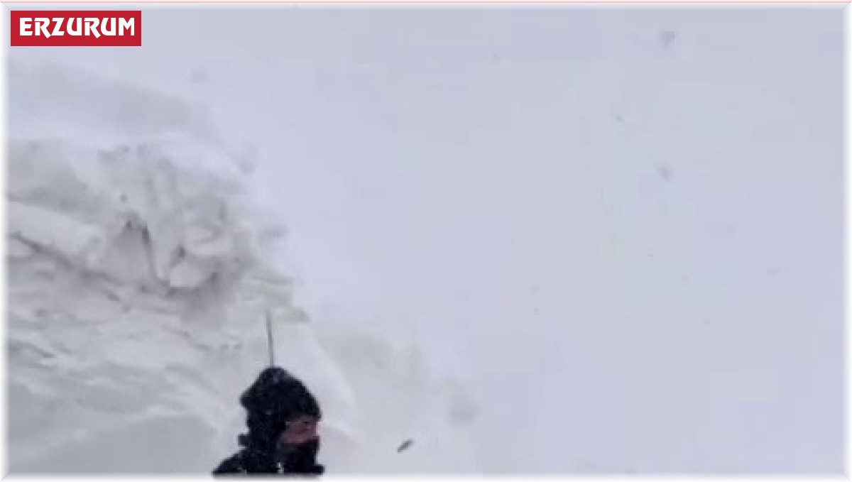 Nisan ayında yağan kar Palandöken yolunda mahsur bıraktı