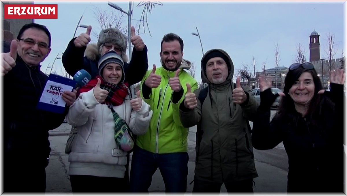 O Ramazan ayında hep güldürüyor