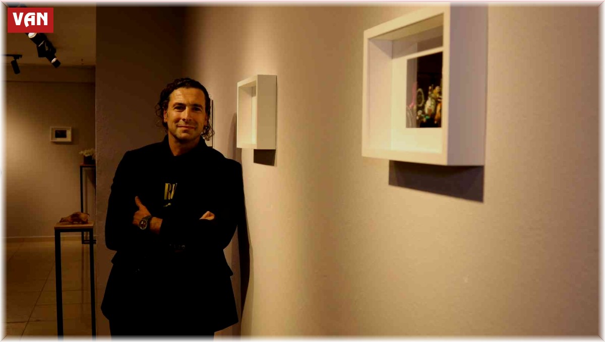 Ödüllü fotoğraf sanatçısı, Van Gölü'ndeki kirliliğe fotoğraf sergisiyle dikkat çekti