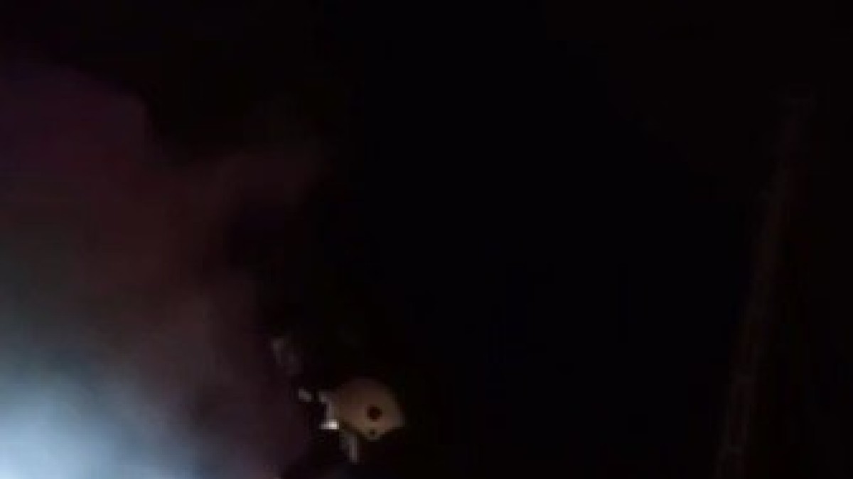 Odunlukta çıkan yangın evlere sirayet etmeden söndürüldü