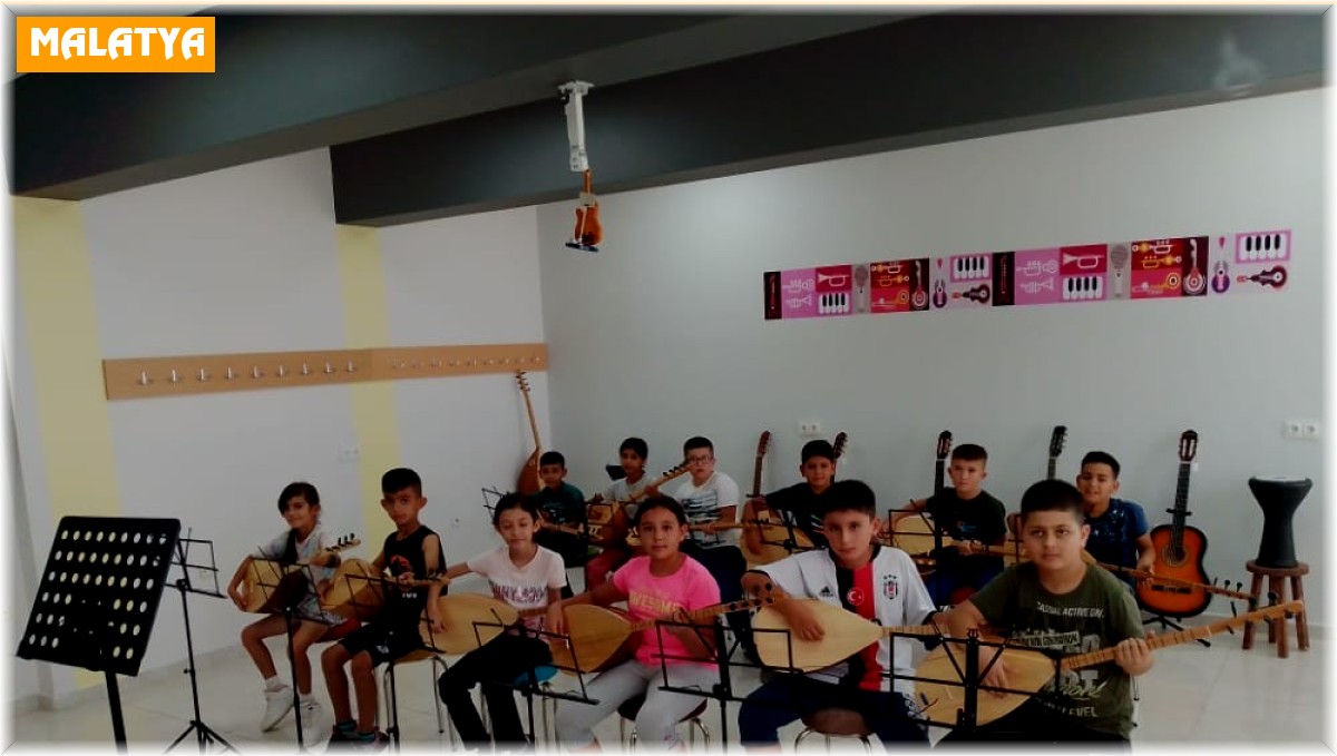 Oğlu adına okulda atölye kurdu