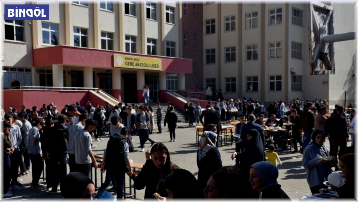 Öğrenciler, akranları için yardım etkinliği düzenledi