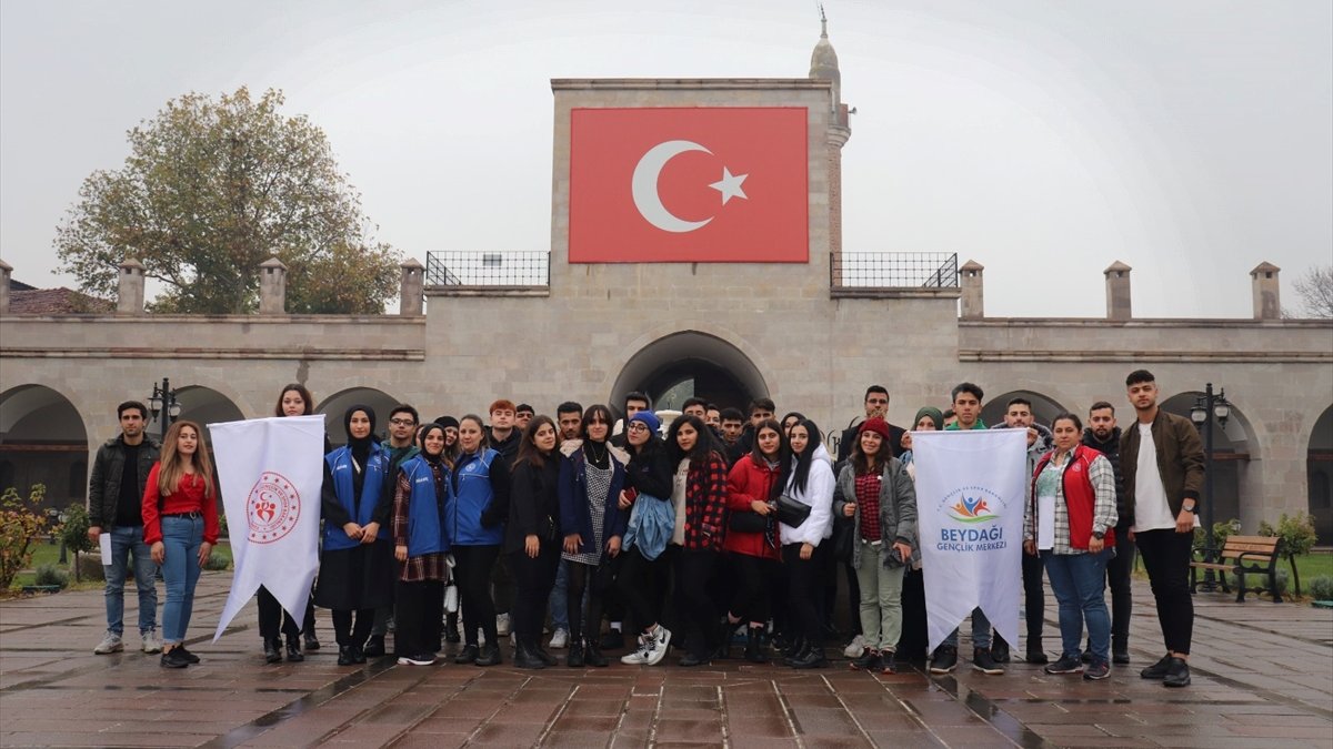 Öğrenciler, Battalgazi'de tarihi mekanları gezdi
