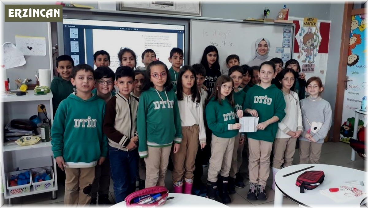 Öğrenciler harçlıklarını deprem bölgesine gönderdiler