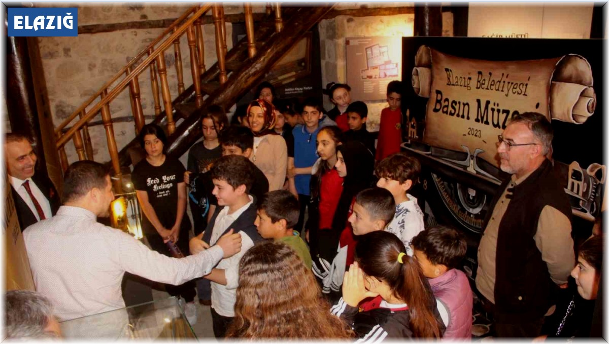 Öğrenciler müzede tarih dersi gördü