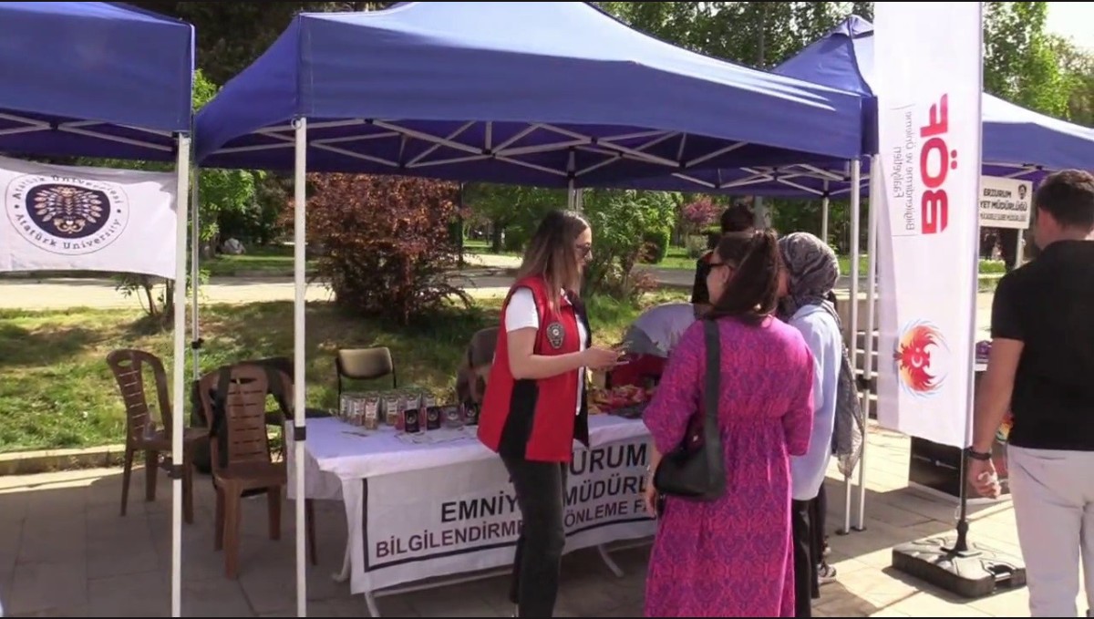 Öğrenciler terör faaliyetleri hakkında bilgilendirildi