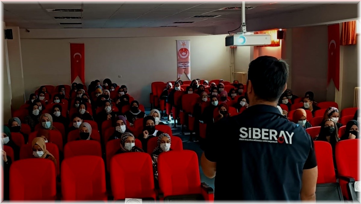 Öğrencilere güvenli internet eğitimi