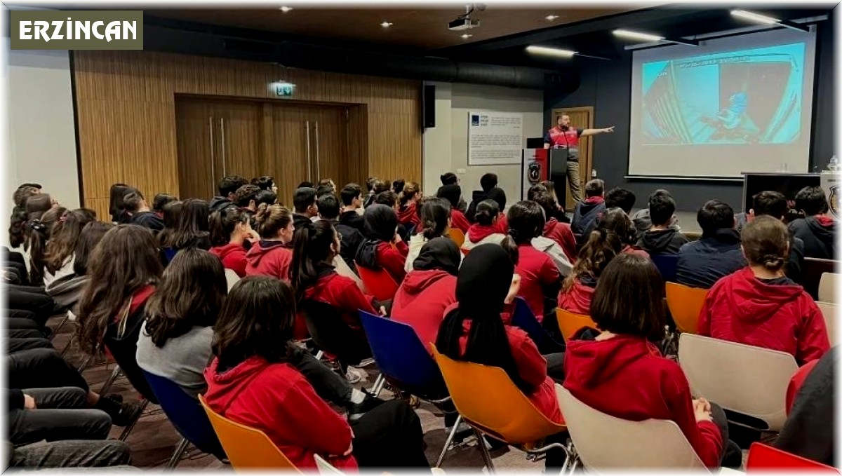 Öğrencilere suç ve suçtan korunma yöntemleri anlatılıyor