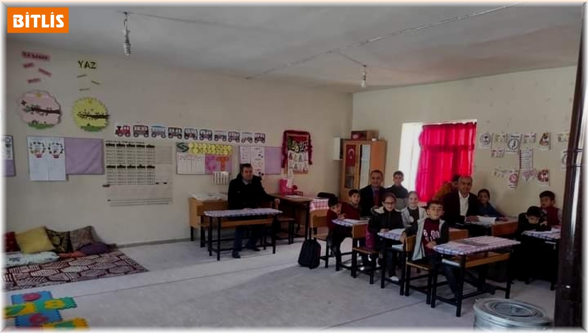 Öğrencileri okula 'Ev ortamıyla' bağlıyorlar