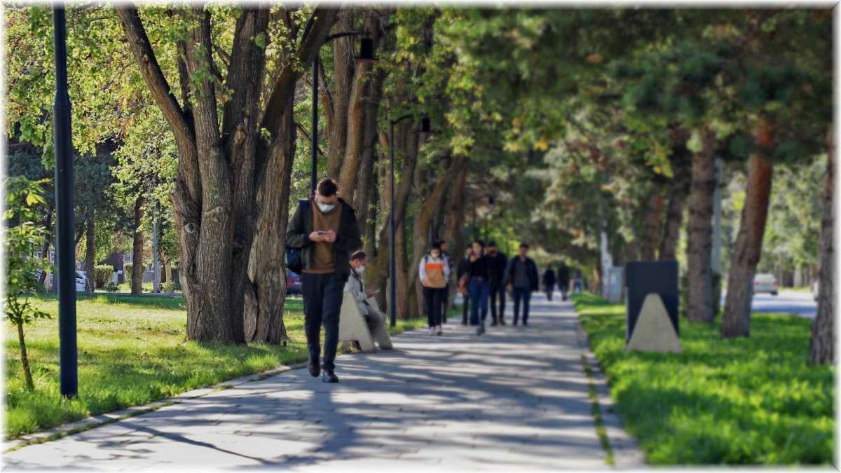 Öğrencilerin kişisel tüm verileri koruma altında
