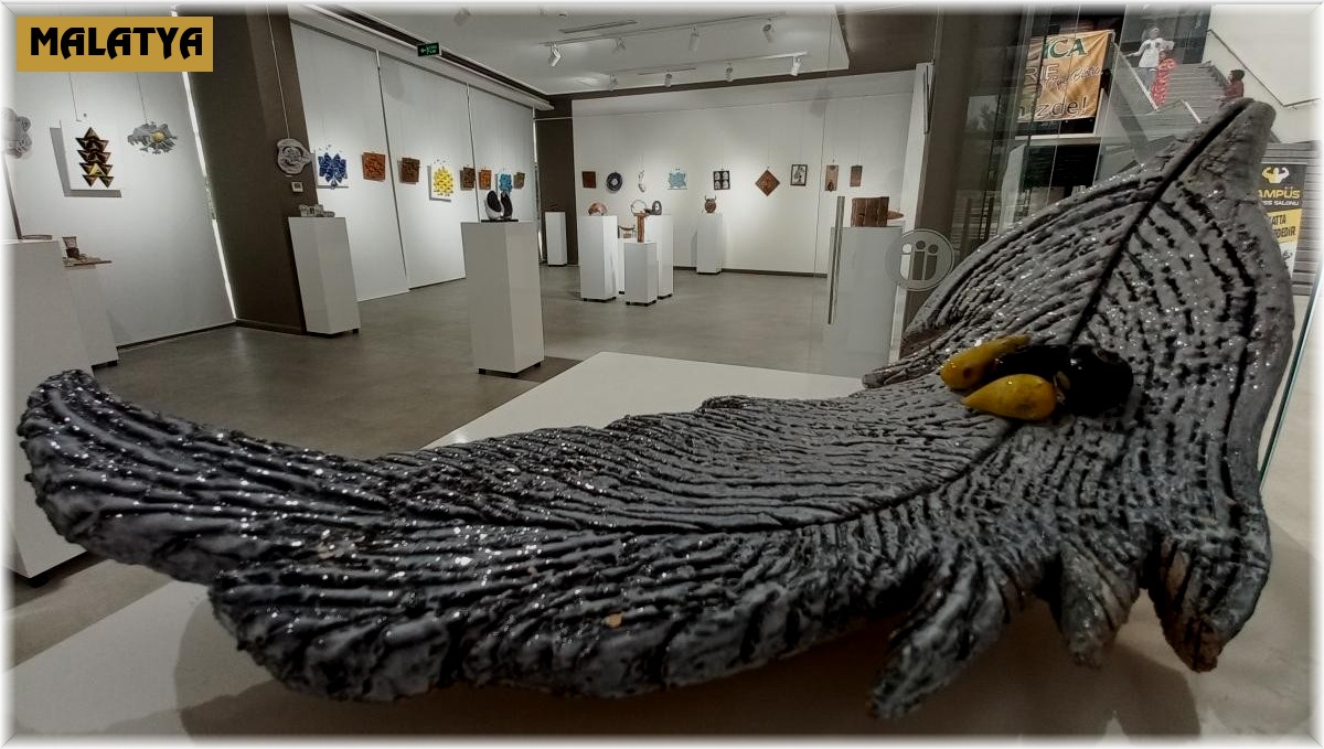 Öğrencilerin seramik sergisine tam not