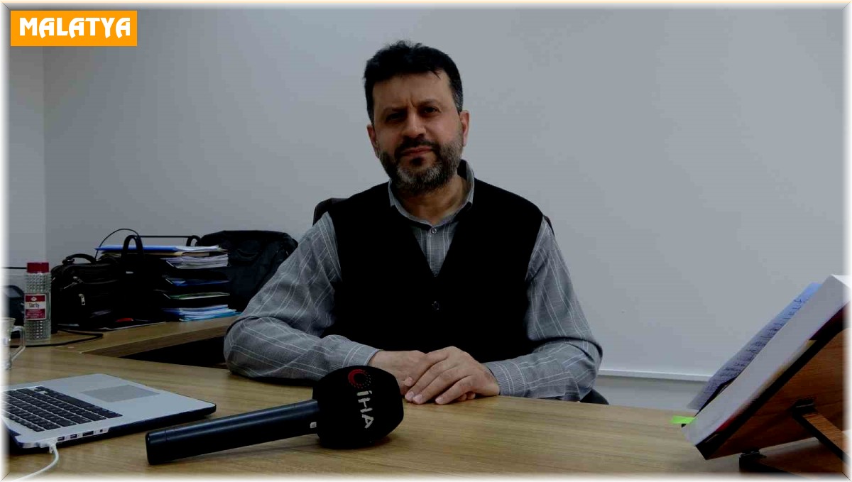 Öğretim Üyesi Dr. Aydın, "Sosyal medyanın yetiştirmiş olduğu bir nesil ile karşılaşabiliriz"