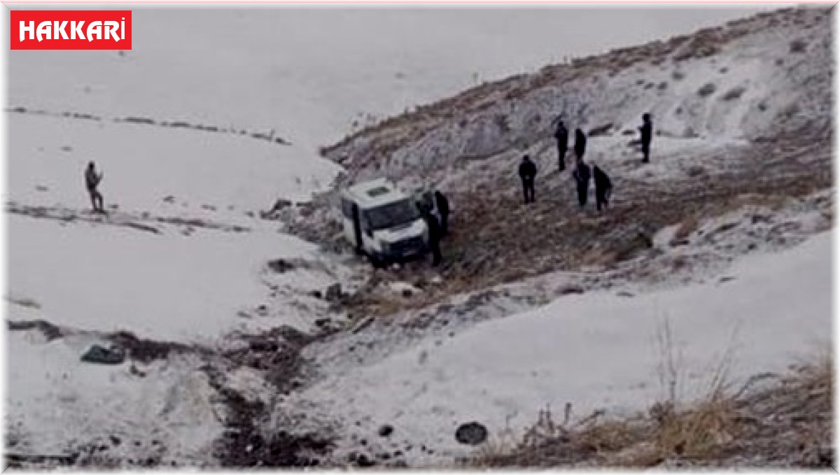 Öğretmen servisi şarampole yuvarlandı: 11 yaralı