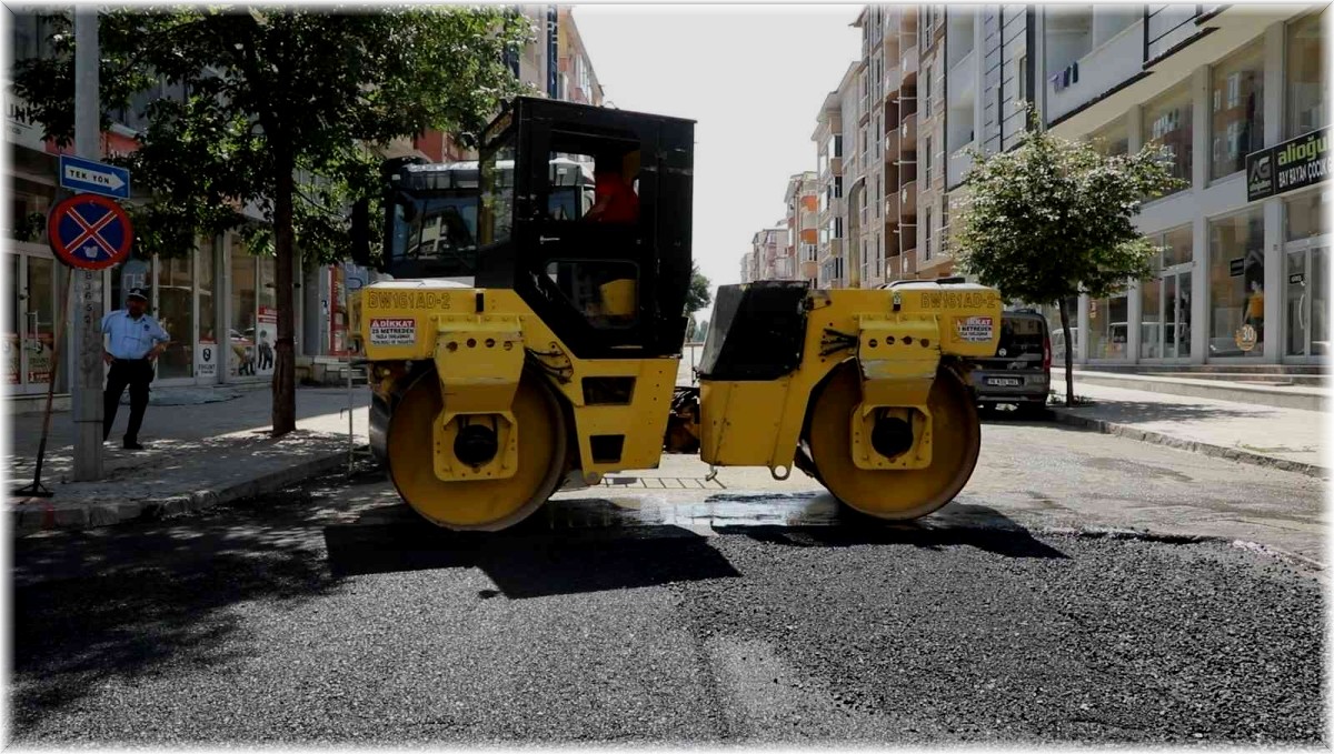 Öksüz, Kars'ın çehresini değiştiriyor, Kars'ta kazma vurmadık yer bırakmıyor