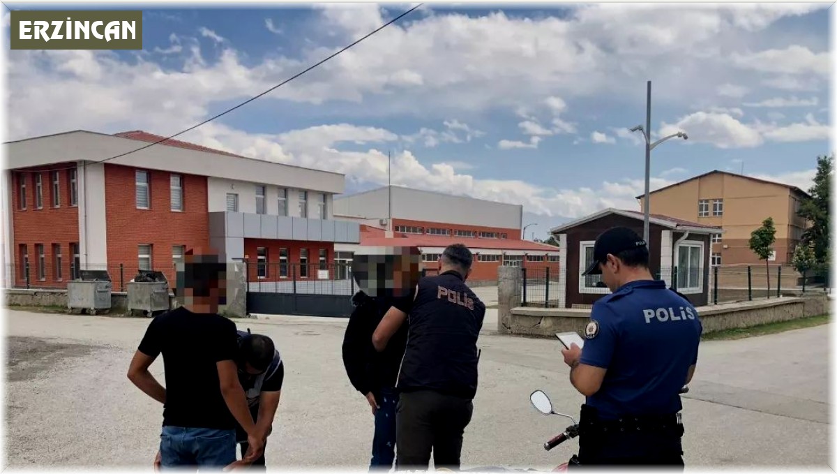 Okul giriş ve çıkışlarında sıkı denetim